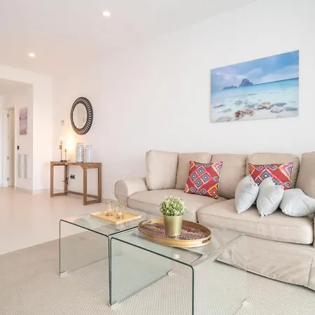 Daire Amazing In With 2 Bedrooms, Wifi And Swimming Pool *
