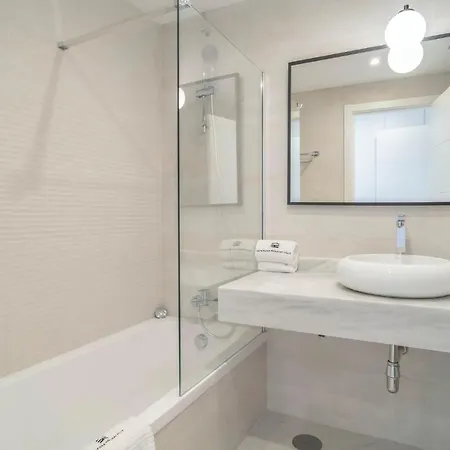Daire Amazing In With 2 Bedrooms, Wifi And Swimming Pool *