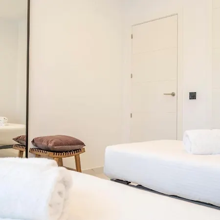 דירה Amazing In With 2 Bedrooms, Wifi And Swimming Pool